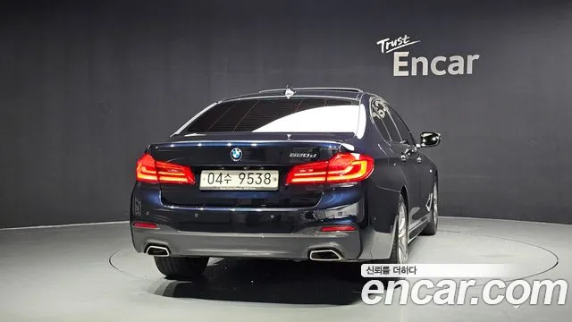 BMW 5 серии 2018 thumb 3