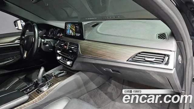 BMW 5 серии 2018 thumb 6