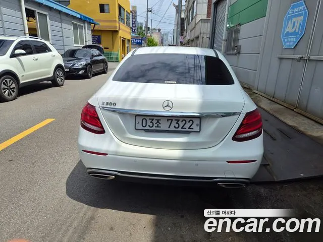Mercedes-Benz E-Class 2019 thumb 6