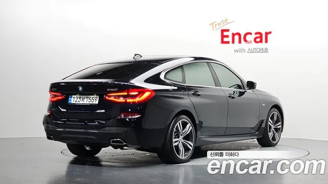 BMW 6 серии Gran Turismo 2023 thumb 9