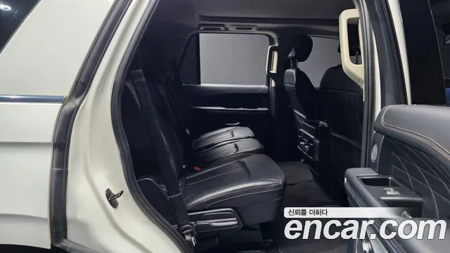Ford Expedition 2021 thumb 8