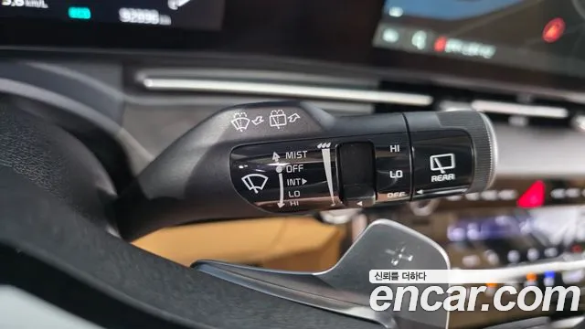 Kia Carnival 2021 thumb 2