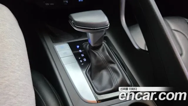 Hyundai Elantra 2022 thumb 8