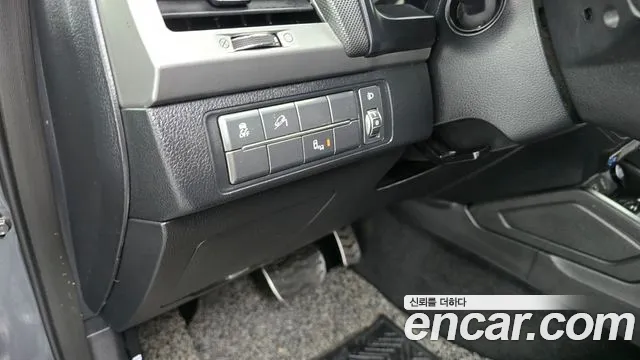 KGM Rexton 2019 thumb 2