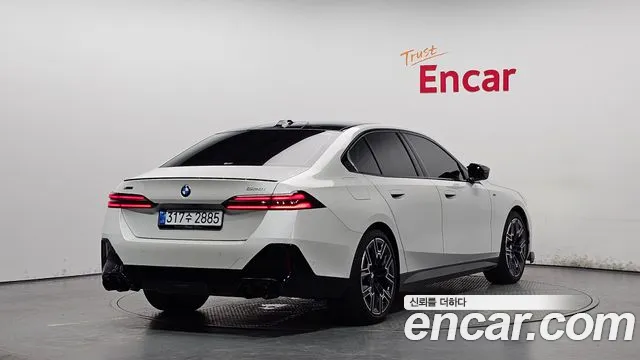 BMW 5 серии 2026 thumb 2