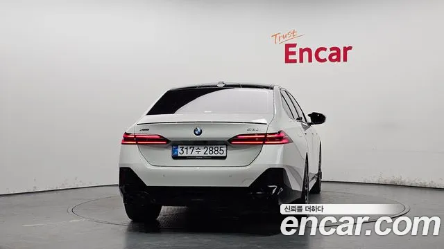 BMW 5 серии 2026 thumb 9