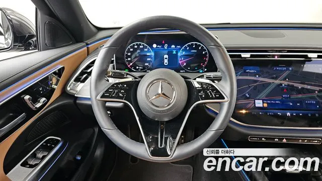 Mercedes-Benz E-Class 2025 thumb 2