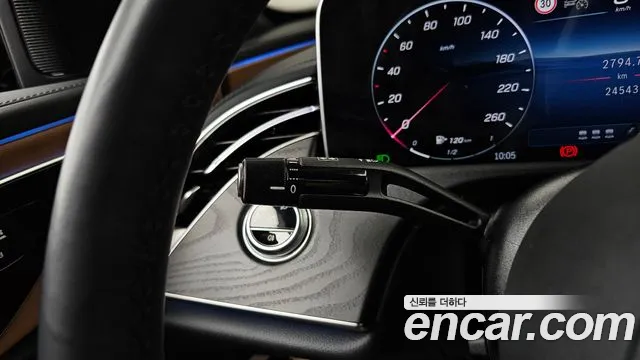 Mercedes-Benz E-Class 2025 thumb 11