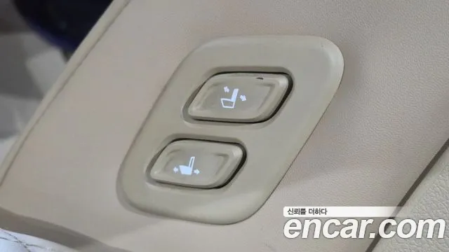 Kia Carnival 2018 thumb 10