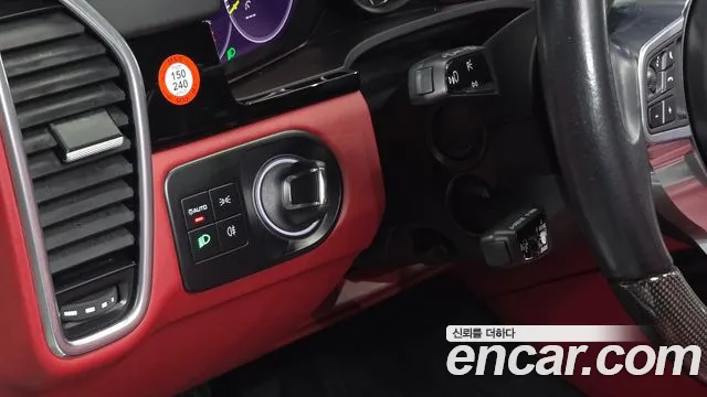Porsche Cayenne 2022 thumb 2