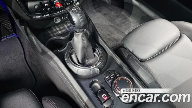 Mini Clubman 2016 thumb 2