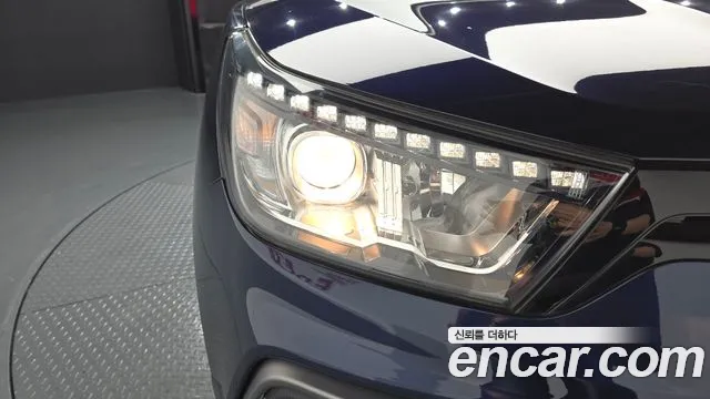 KGM Tivoli Air 2016 thumb 11