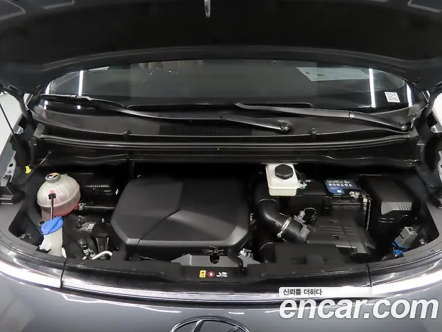 Hyundai Staria 2021 thumb 6