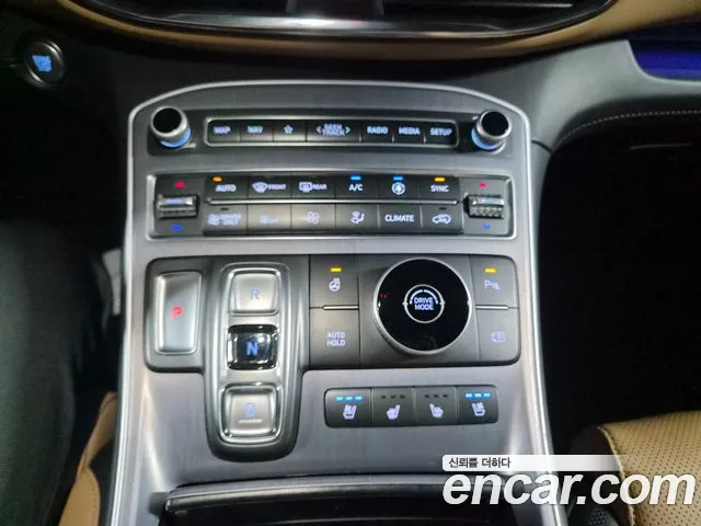 Hyundai Santa Fe 2023 thumb 10