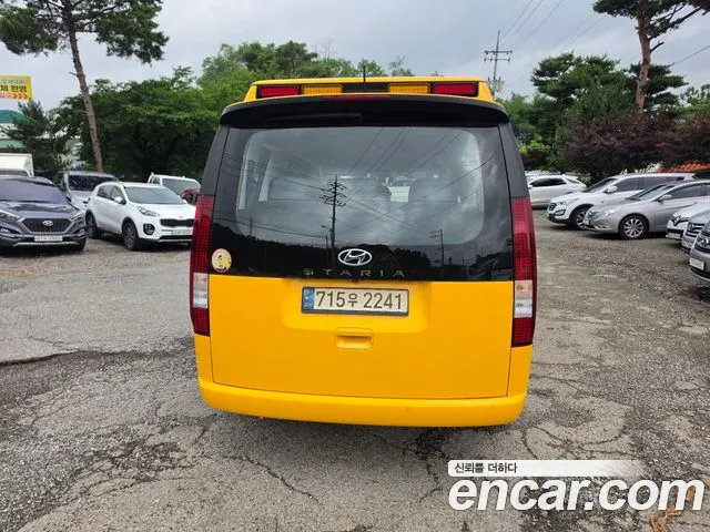 Hyundai Staria 2022 thumb 6