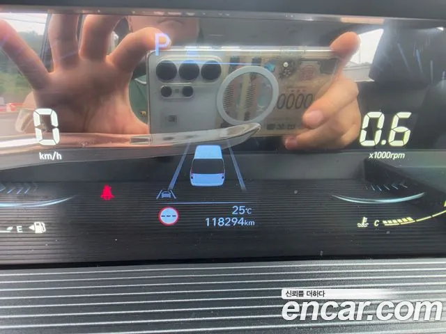 Hyundai Staria 2022 thumb 4