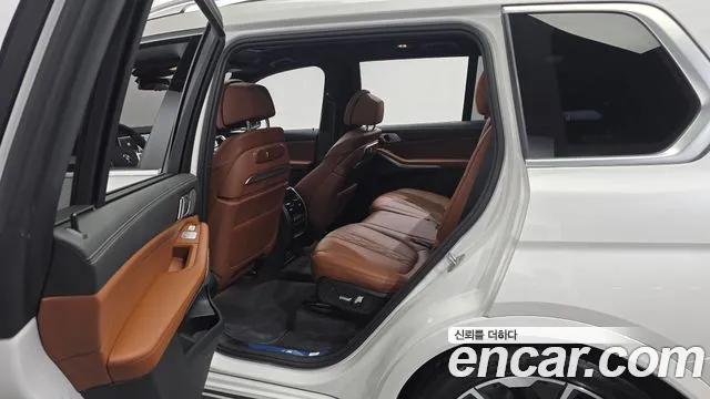 BMW X7 2024 thumb 4