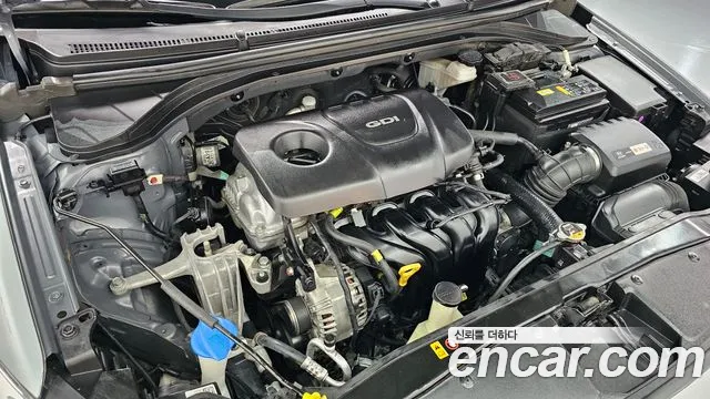 Hyundai Avante 2017 thumb 9