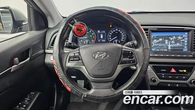 Hyundai Avante 2017 thumb 10