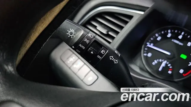 Hyundai Avante 2017 thumb 5