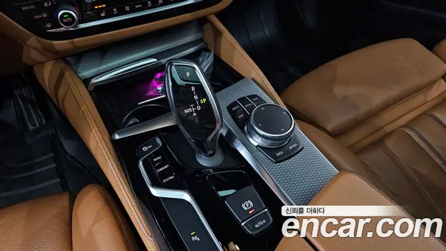 BMW 5 серии 2018 thumb 2