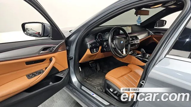 BMW 5 серии 2018 thumb 7
