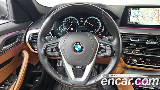 BMW 5 серии 2018 thumb 4