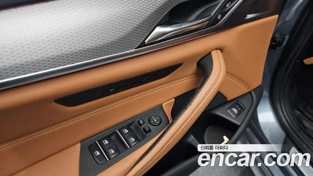 BMW 5 серии 2018 thumb 10