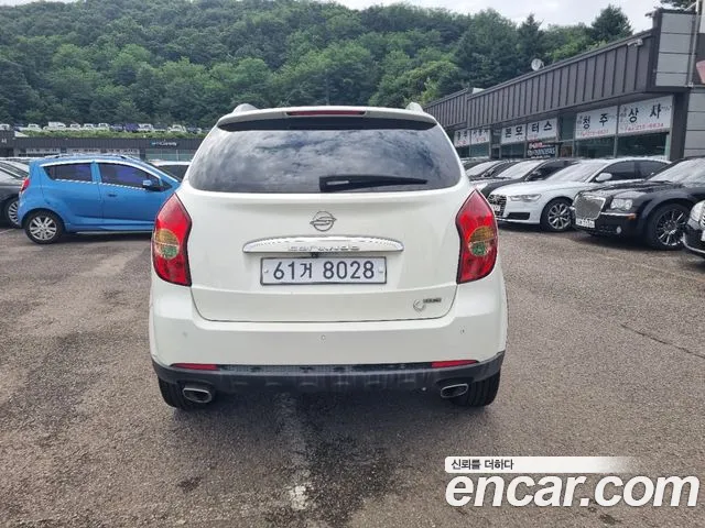 KGM Korando 2013 thumb 9