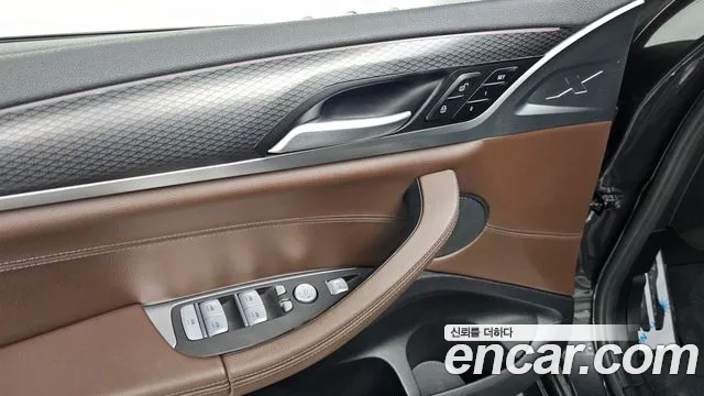 BMW X4 2023 thumb 8