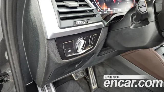 BMW X4 2023 thumb 12