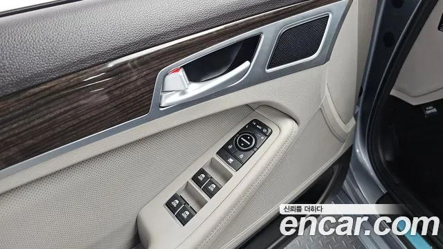 Hyundai Genesis 2015 thumb 9