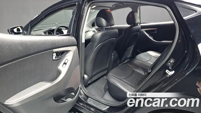 Hyundai Avante 2011 thumb 8