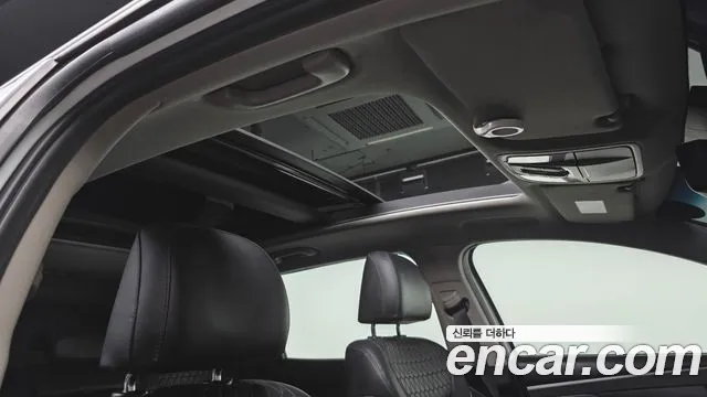Hyundai Santa Fe 2019 thumb 6