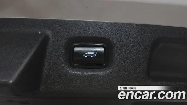 Hyundai Santa Fe 2019 thumb 10