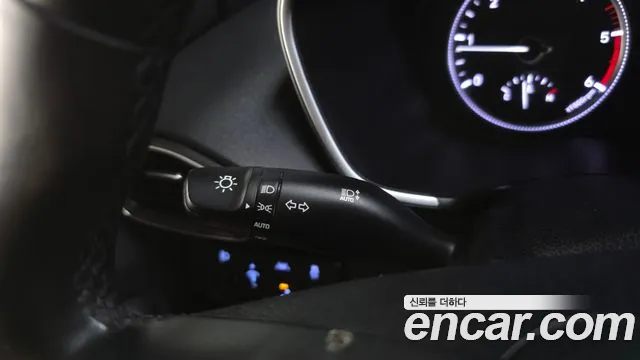 Hyundai Santa Fe 2019 thumb 8