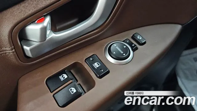 Hyundai Staria 2019 thumb 4