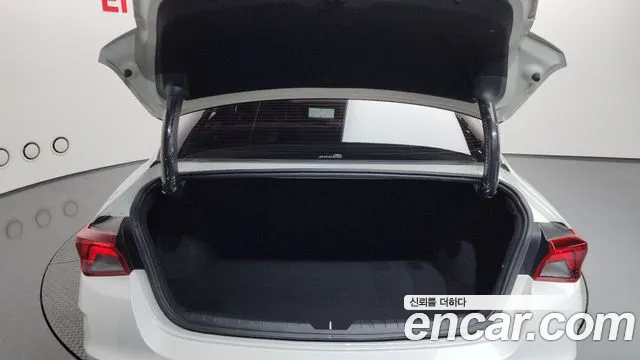 Kia K5 2022 thumb 10