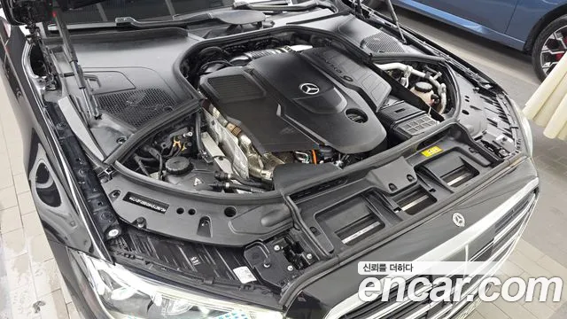 Mercedes-Benz S-Class 2025 thumb 11
