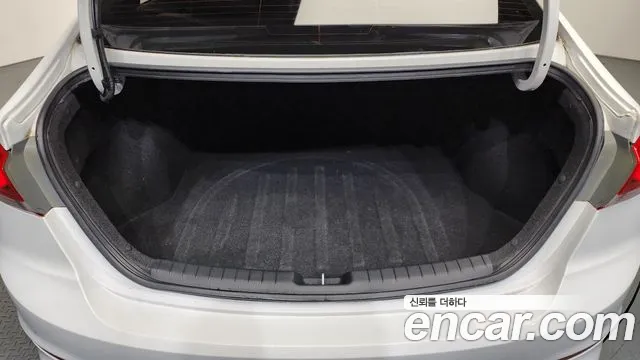 Hyundai Avante 2015 thumb 8