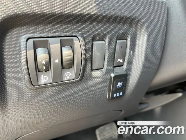 Renault QM3 2015 thumb 7