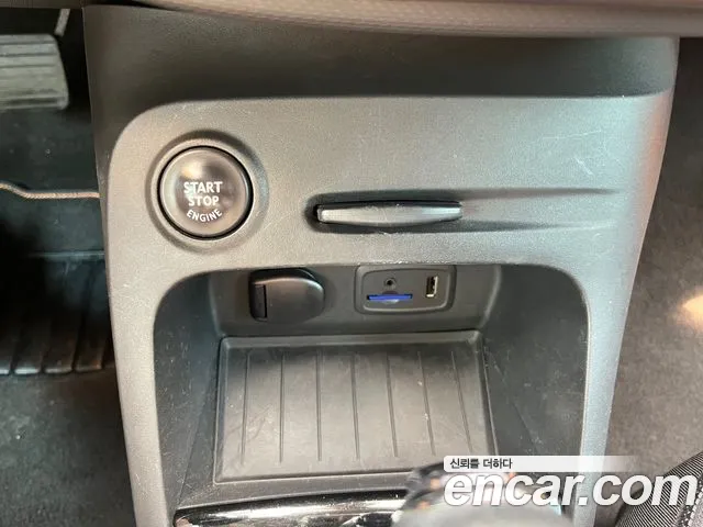 Renault QM3 2015 thumb 11