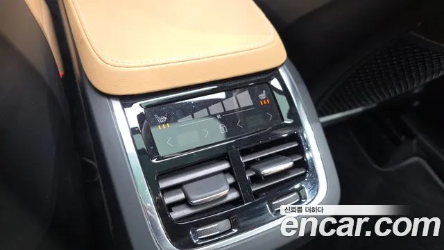 Volvo XC90 2022 thumb 8