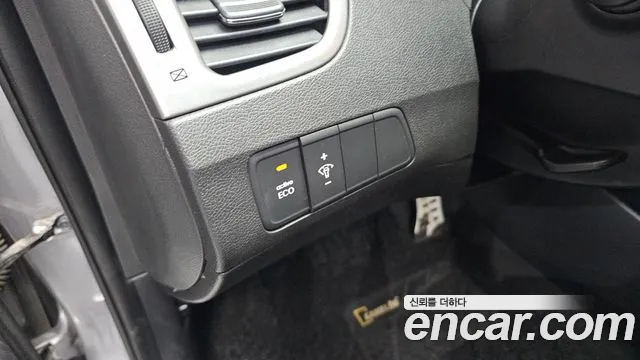 Hyundai Avante 2010 thumb 12