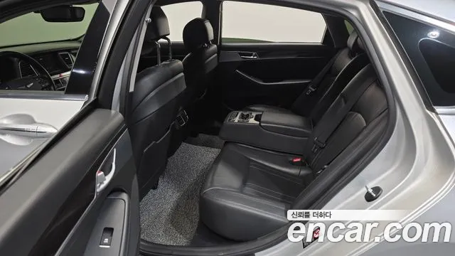 Genesis G80 2017 thumb 6
