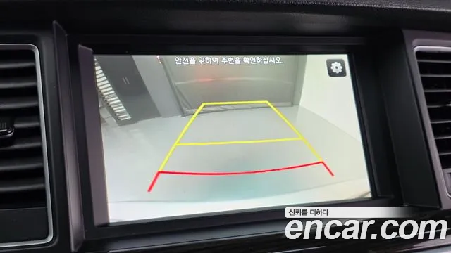Genesis G80 2017 thumb 9