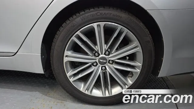 Genesis G80 2017 thumb 5