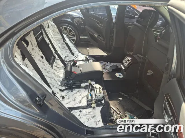 Mercedes-Benz S-Class 2010 thumb 7