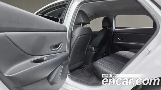 Hyundai Elantra 2021 thumb 2