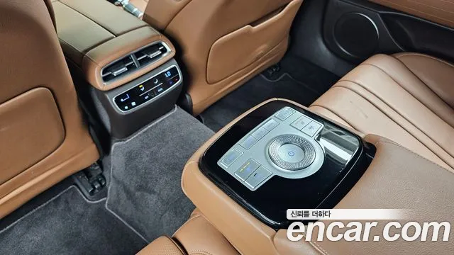 Genesis G80 2022 thumb 11